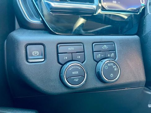 Used 2025 Chevrolet Silverado 1500 LT w/ Protection Package AWD/4WD image 19