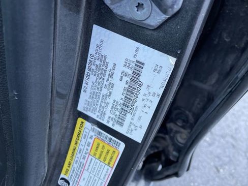 Used 2016 Ford Fusion SE w/ Equipment Group 202A image 32