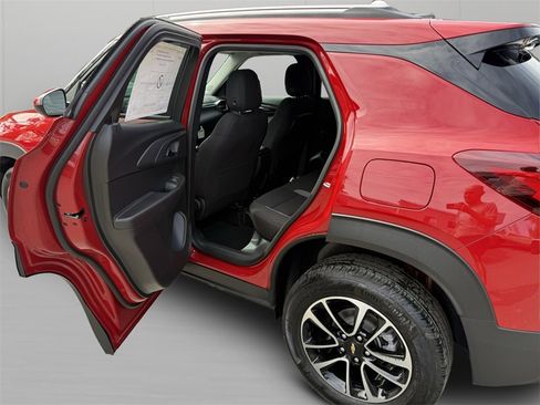 New 2026 Chevrolet TrailBlazer LT w/ LT Cold Weather Package image 12