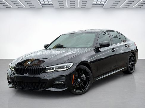 Used 2021 BMW 330i Sedan w/ M Sport Package RWD image 2
