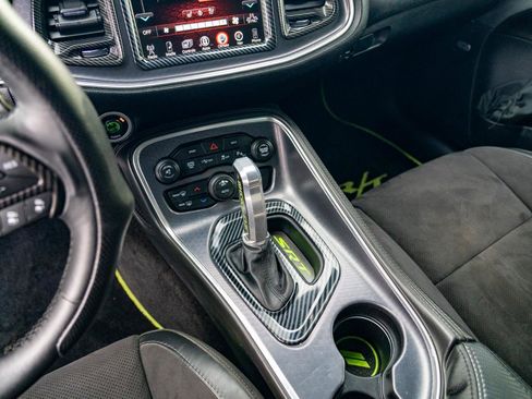 Used 2015 Dodge Challenger R/T Scat Pack w/ Scat Pack Appearance Package image 21