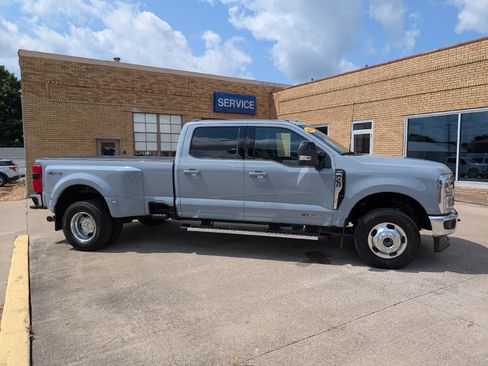 Used 2025 Ford F350 Lariat AWD/4WD image 5