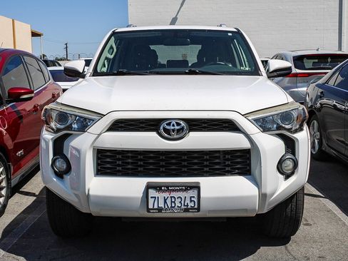 Used 2015 Toyota 4Runner SR5 RWD image 2