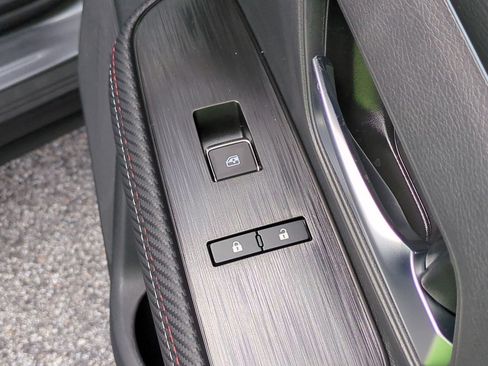New 2026 Nissan Kicks SR FWD image 38