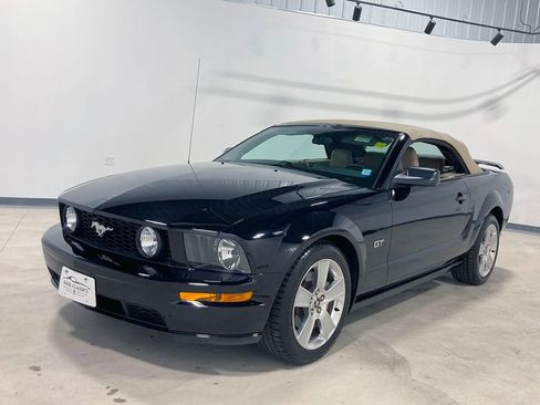 Used 2006 Ford Mustang GT image 8