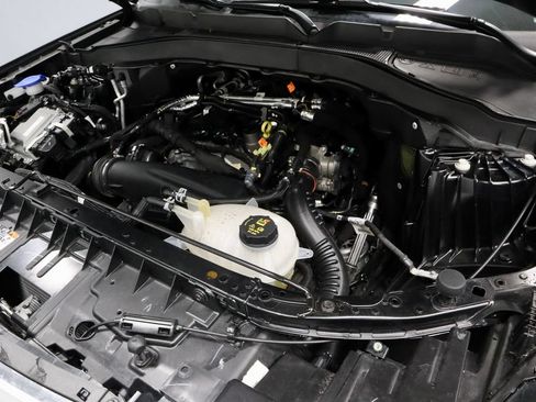 Certified 2025 Ford Explorer Active AWD/4WD image 18