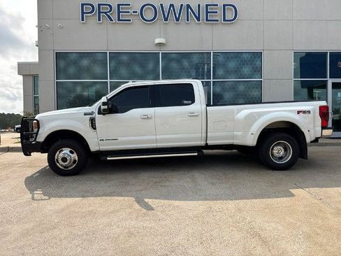 Certified 2022 Ford F350 Lariat w/ Lariat Ultimate Package AWD/4WD image 1