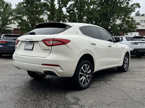 Used 2019 Maserati Levante Base image 12