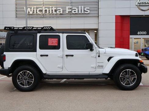 Used 2023 Jeep Wrangler Unlimited Sahara AWD/4WD image 7