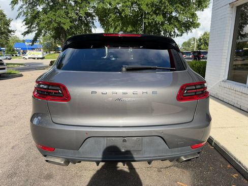 Used 2018 Porsche Macan Sport Edition AWD/4WD image 6