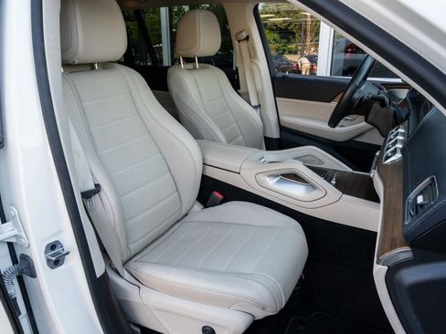 Used 2022 Mercedes-Benz GLS 450 4MATIC image 30