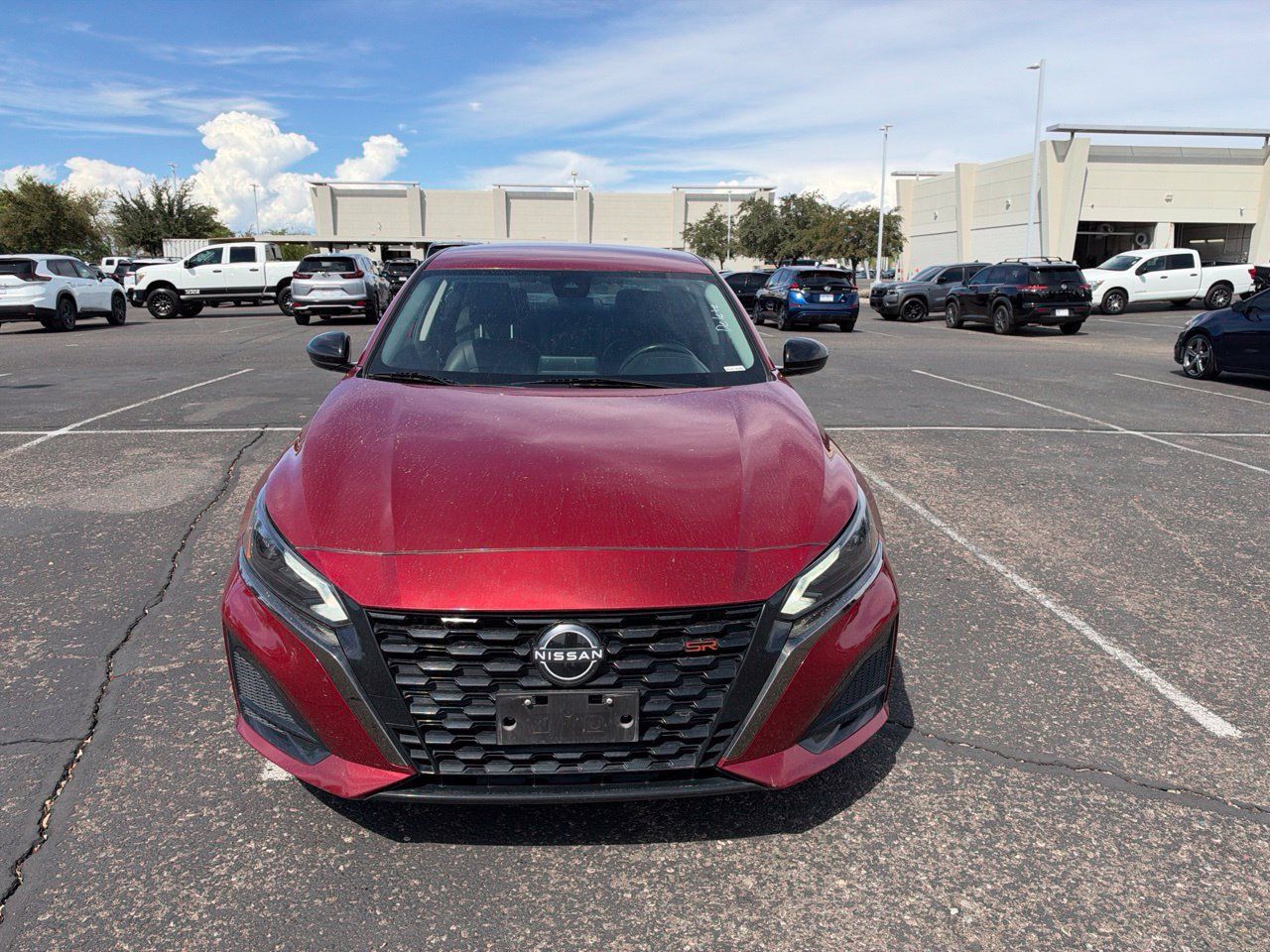 Used 2024 Nissan Altima 2.5 SR FWD image 2