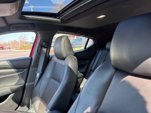 Used 2023 MAZDA MAZDA3 Hatchback w/ Appearance Package image 8