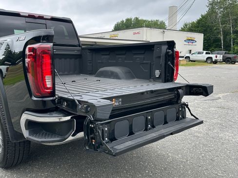 Used 2022 GMC Sierra 2500 SLT w/ SLT Convenience Package AWD/4WD image 28