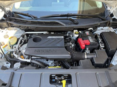 Used 2025 Nissan Rogue SV FWD image 28
