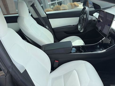 Used 2018 Tesla Model 3 Long Range AWD/4WD image 11