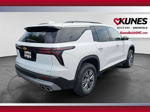 Used 2024 Chevrolet Traverse LT AWD/4WD image 5