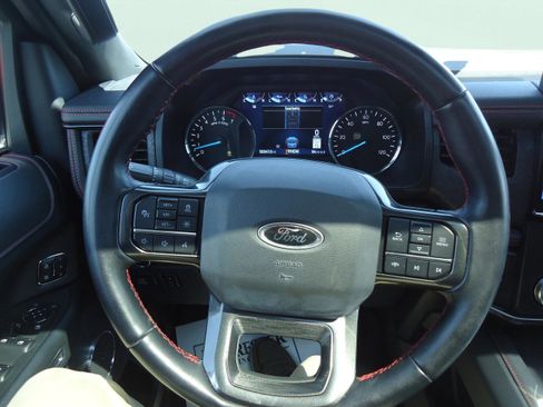 Used 2022 Ford Expedition Max Limited image 13