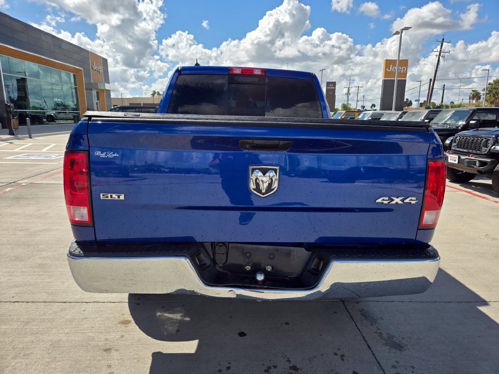 Used 2019 RAM 1500 Classic SLT w/ Luxury Group AWD/4WD image 4