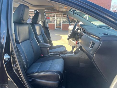 Used 2016 Toyota Corolla S image 16