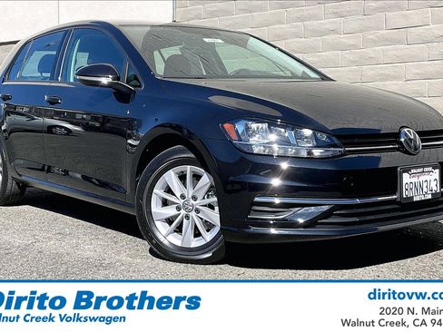 Used 2019 Volkswagen Golf S image 1