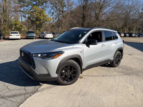 Used 2024 Toyota Corolla Cross LE image 5