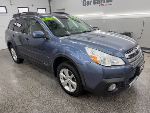 Used 2014 Subaru Outback 2.5i Limited w/ Moonroof Package image 5