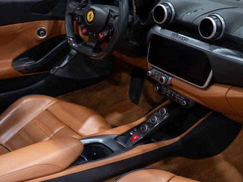 Used 2020 Ferrari Portofino image 60