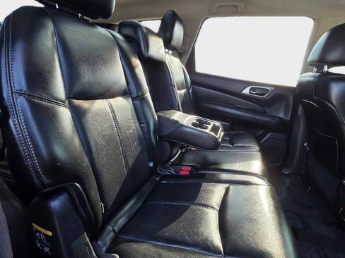 Used 2017 Nissan Pathfinder Platinum FWD image 14
