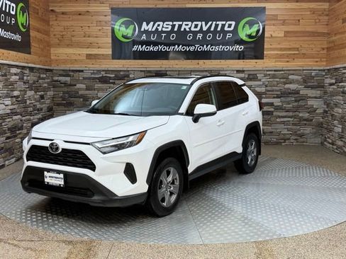 Used 2022 Toyota RAV4 XLE w/ Convenience Package AWD/4WD image 5