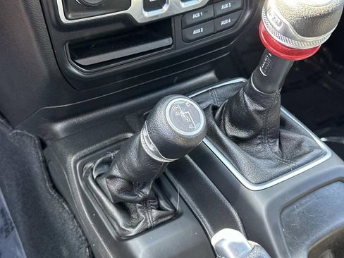 Used 2021 Jeep Wrangler Willys image 16