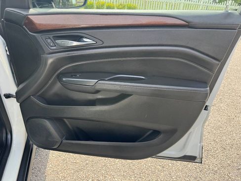 Used 2013 Cadillac SRX Luxury FWD image 45