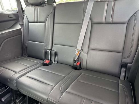 Used 2021 Chevrolet Tahoe RST w/ Luxury Package RWD image 17