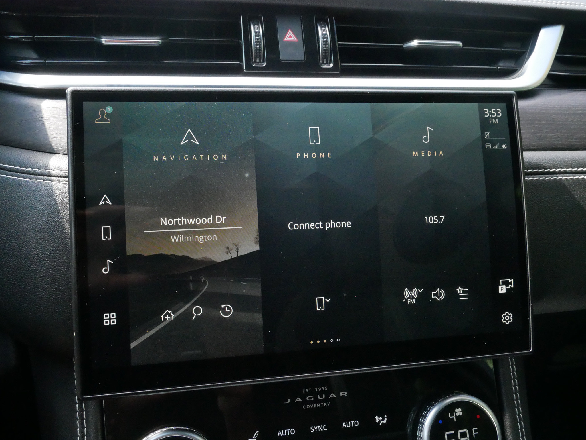 Used 2024 Jaguar F-PACE R-Dynamic S AWD/4WD image 23