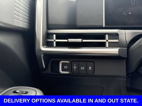 Used 2025 Hyundai Santa Fe SEL FWD image 17