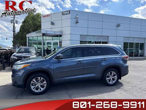 Used 2015 Toyota Highlander XLE AWD/4WD image 1