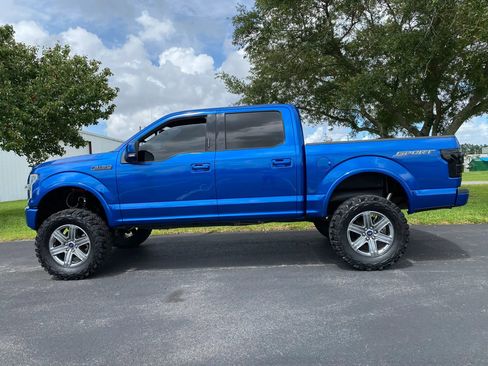 Used 2017 Ford F150 XLT w/ Equipment Group 302A Luxury RWD image 6