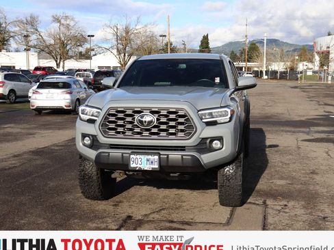 Used 2021 Toyota Tacoma TRD Off-Road image 1