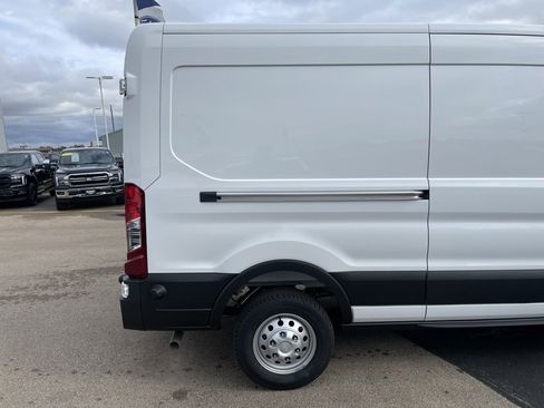 New 2026 Ford Transit 350 148 Medium Roof AWD image 32