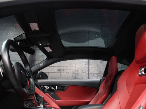 Used 2020 Jaguar F-TYPE R-Dynamic image 27