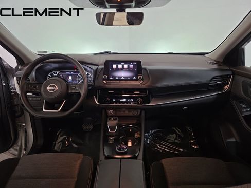 Used 2022 Nissan Rogue SV image 13