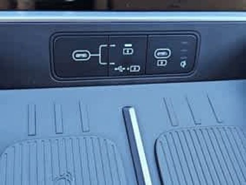 Used 2025 Hyundai Santa Fe SEL AWD/4WD image 34