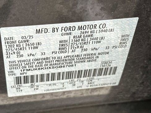 Certified 2025 Ford Explorer ST-Line w/ ST-Line Street Pack image 25