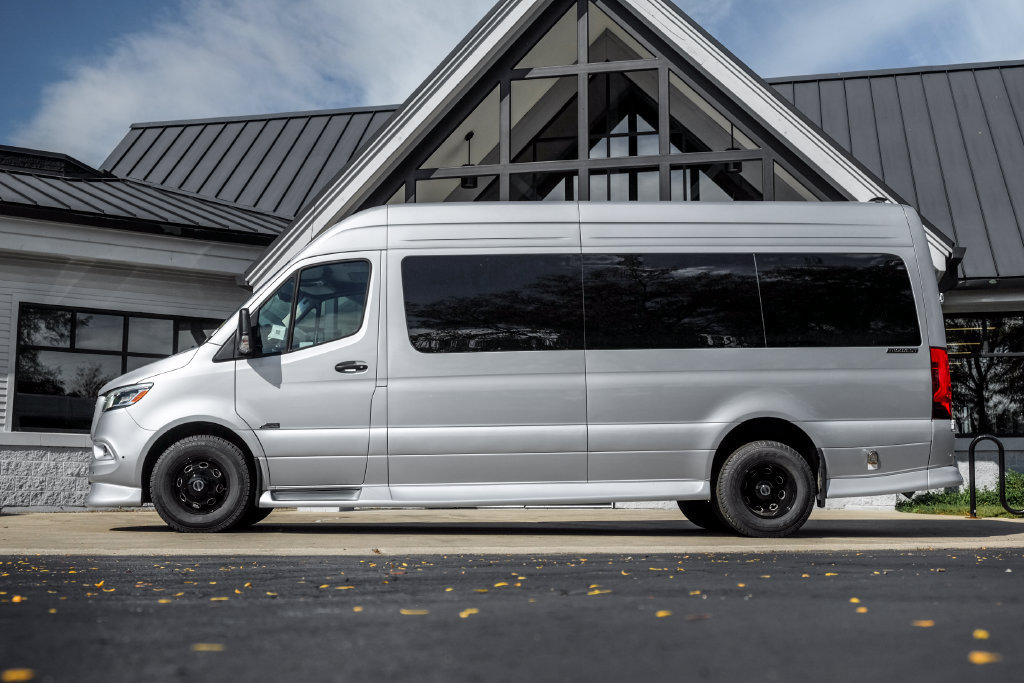 New 2025 Mercedes-Benz Sprinter 3500 image 3