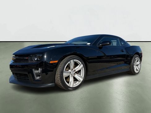 Used 2013 Chevrolet Camaro ZL1 image 2