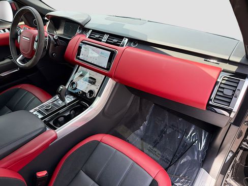 Used 2022 Land Rover Range Rover Sport HST image 14