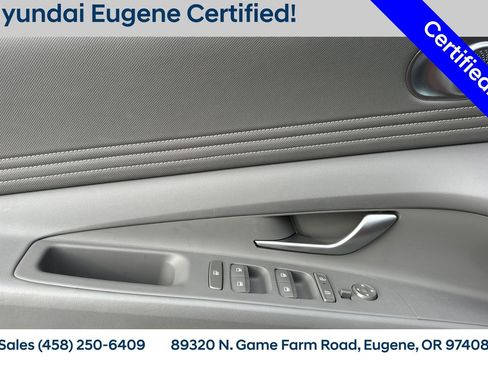 Used 2025 Hyundai Elantra SEL image 13
