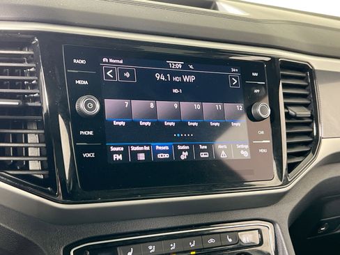 Used 2023 Volkswagen Atlas Cross Sport SEL R-Line image 15