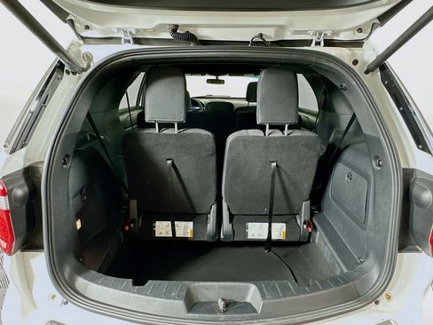 Used 2018 Ford Explorer XLT w/ Equipment Group 201A image 28