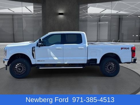 Used 2025 Ford F350 Lariat w/ FX4 Off-Road Package AWD/4WD image 8
